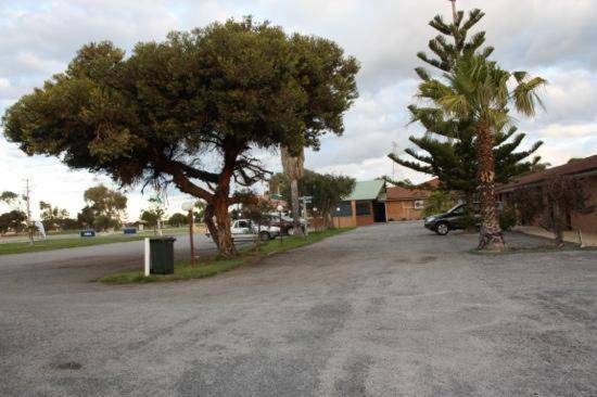 Cervantes Pinnacles Motel Exterior photo